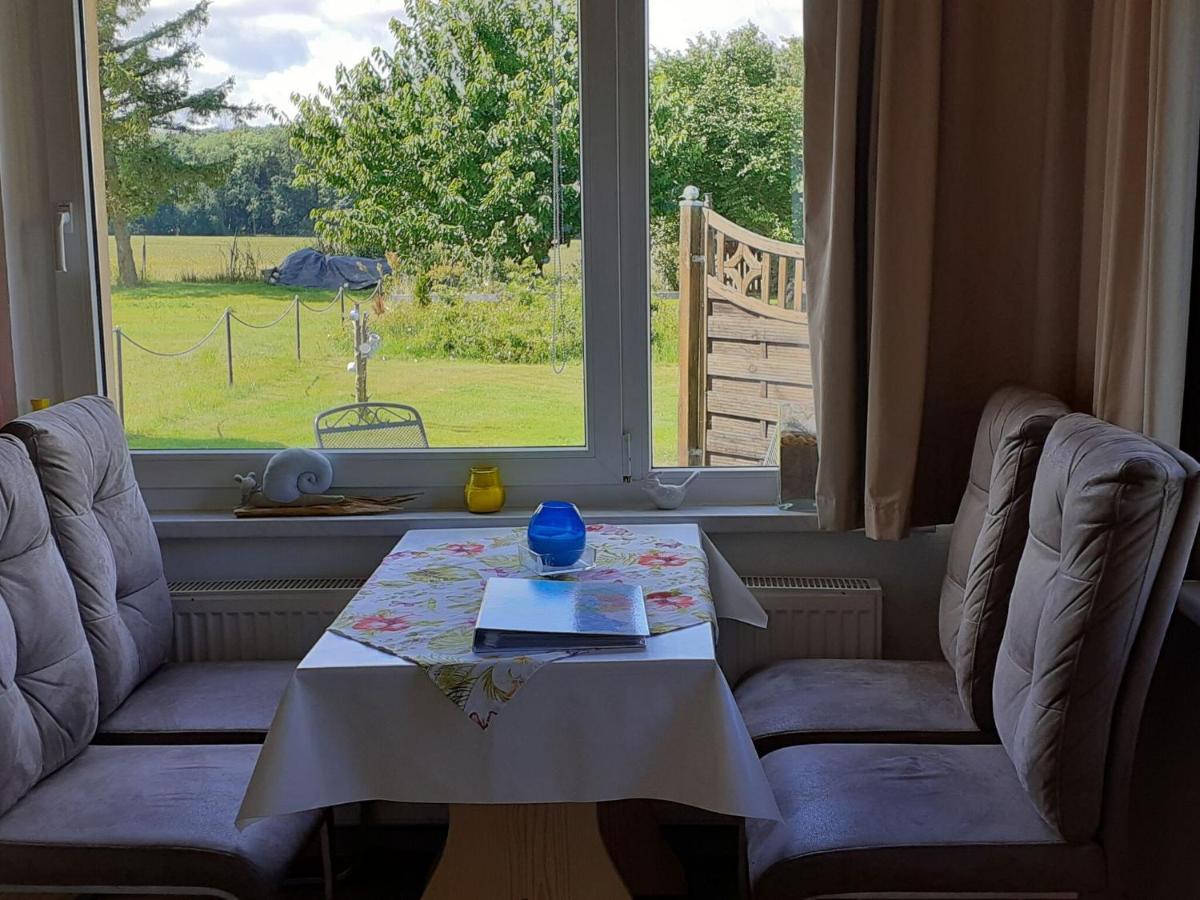 Idyllic Bungalow In Pepelow With Garden Luaran gambar